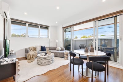 /international/au/111-1525-dandenong-road-oakleigh-vic-150710232/