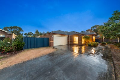 /international/au/10-birch-court-pakenham-vic-151320244/