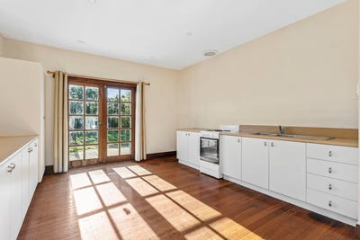/international/au/32-mann-street-invermay-tas-151285440/