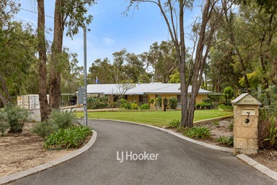 /international/au/7-green-way-leschenault-wa-152450564/