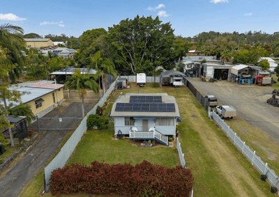 /international/au/15-elliott-street-gin-gin-qld-151456988/