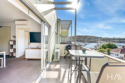 /international/au/8-3-clarence-street-bellerive-tas-150937456/