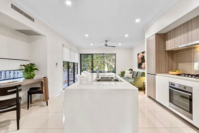 /international/au/51-finch-parade-rochedale-qld-151519148/