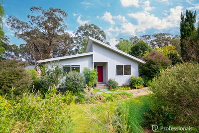 /international/au/10-lincoln-road-warburton-vic-152621612/