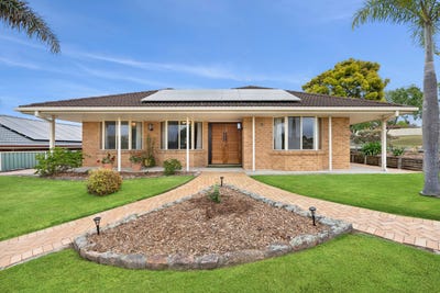 /international/au/8-kato-close-kanwal-nsw-152645380/