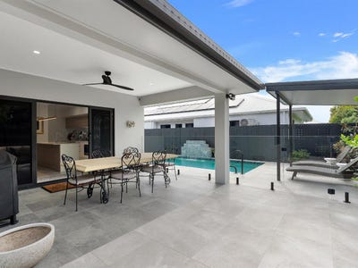 /international/au/26-gilberton-gate-smithfield-qld-151611688/