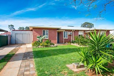 /international/au/18-small-crescent-smithfield-plains-sa-152468528/
