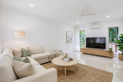 /international/au/11-cairngorm-street-carrara-qld-151286920/