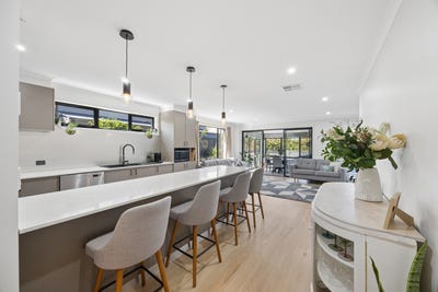 /international/au/2-mary-lee-street-bonython-act-151125556/