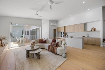 /international/au/17-morehead-street-south-townsville-qld-150980060/