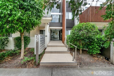 /international/au/202-33-35-childers-street-mentone-vic-151252280/