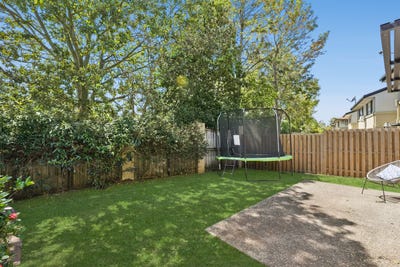 /international/au/35-1-secondary-street-upper-coomera-qld-152539836/