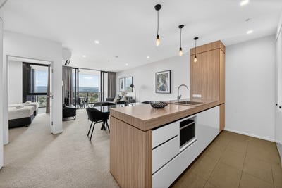/international/au/169-31-queensland-avenue-broadbeach-qld-151186656/