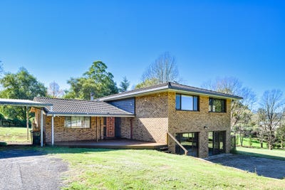 /international/au/1-tamarind-avenue-dorrigo-nsw-151415588/