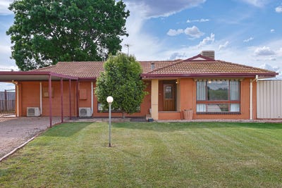 /international/au/1115-1119-cowra-avenue-mildura-vic-152706152/
