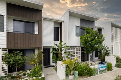 /international/au/13-quiver-street-bokarina-qld-148725328/