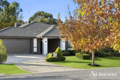 /international/au/18-parkside-avenue-romsey-vic-151436164/
