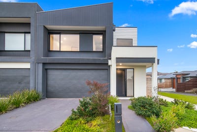 /international/au/94-verona-crescent-fraser-rise-vic-148392828/