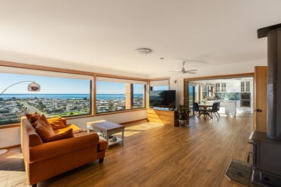 /international/au/25-upper-drew-street-east-devonport-tas-152316148/