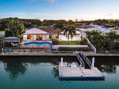 /international/au/30-saltbreeze-court-runaway-bay-qld-148610368/?lang=zh-cn