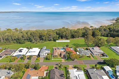 /international/au/19-oceanview-street-point-vernon-qld-151226676/