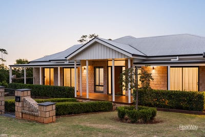 /international/au/28-panoramic-drive-preston-qld-150990304/