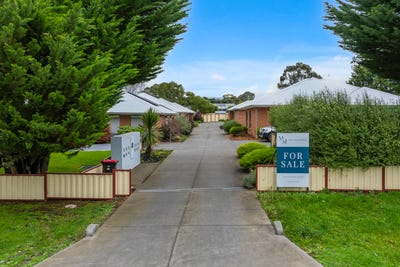 /international/au/unit-2-28-gordon-crescent-romsey-vic-151666448/