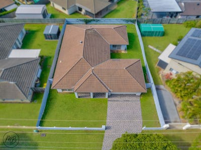 /international/au/15-delancey-street-cleveland-qld-152177408/