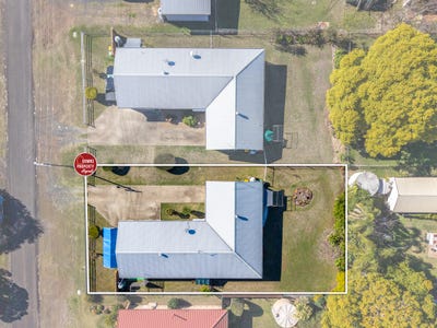 /international/au/4-denning-street-pittsworth-qld-151590844/