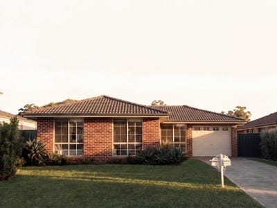 /international/au/7-mari-close-glenmore-park-nsw-151228096/