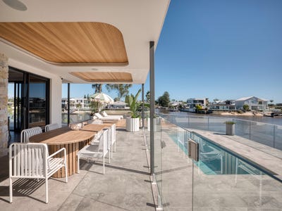 /international/au/15-cresta-court-broadbeach-waters-qld-148013280/