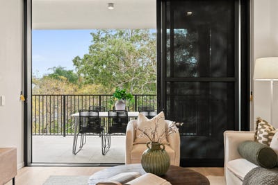 /international/au/20402-29-finney-road-indooroopilly-qld-152461076/