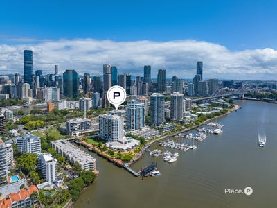 /international/au/8-45-deakin-street-kangaroo-point-qld-151556072/