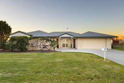 /international/au/53-55-saint-jude-circuit-glenlogan-qld-152060960/
