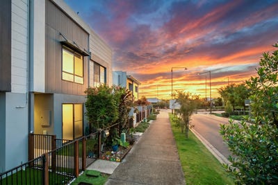 /international/au/61-lukin-terrace-baringa-qld-151265452/