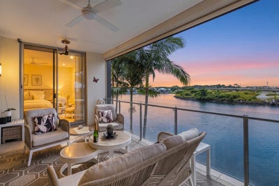 /international/au/122-3-pendraat-parade-hope-island-qld-151309328/
