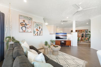 /international/au/15-high-vista-drive-mount-louisa-qld-152322264/