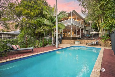 /international/au/19-byrne-parade-balmoral-qld-151306600/
