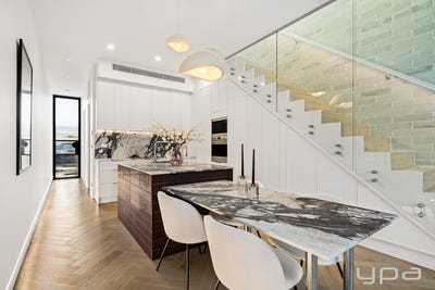 /international/au/135-eastern-road-south-melbourne-vic-152527224/