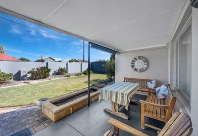 /international/au/49-dorothy-street-geraldton-wa-204272088/?lang=en