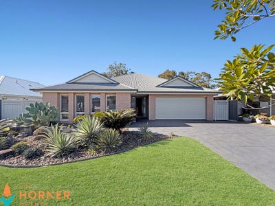 /international/au/6-queenscliff-place-mardi-nsw-151342168/