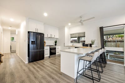 /international/au/36-magnolia-street-holloways-beach-qld-151420292/