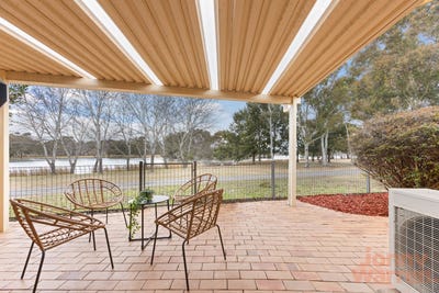 /international/au/33-grounds-crescent-greenway-act-148480812/?lang=en
