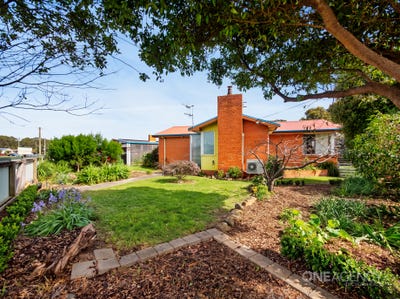 /international/au/28-lette-street-smithton-tas-152489956/