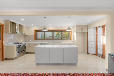 /international/au/26-ashburner-street-devonport-tas-148235780/