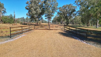 /international/au/20-cable-street-canowindra-nsw-204497696/