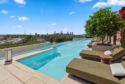 /international/au/604-1-earle-lane-toowong-qld-152406604/