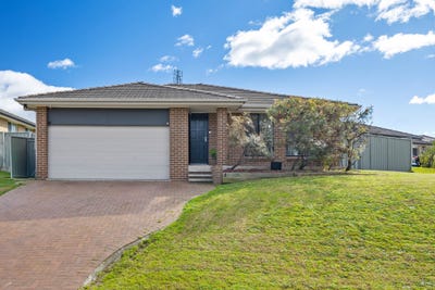 /international/au/2-cleveland-street-cameron-park-nsw-148636908/?lang=zh-tw