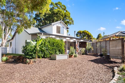 /international/au/28-hillier-drive-margaret-river-wa-150940396/