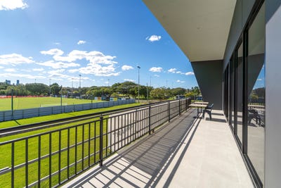/international/au/24-cansdale-street-yeronga-qld-505122228/
